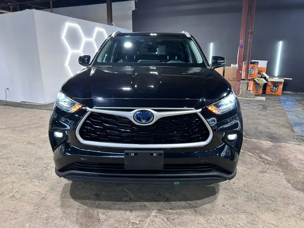 Toyota Highlander снимка Toyota Highlander