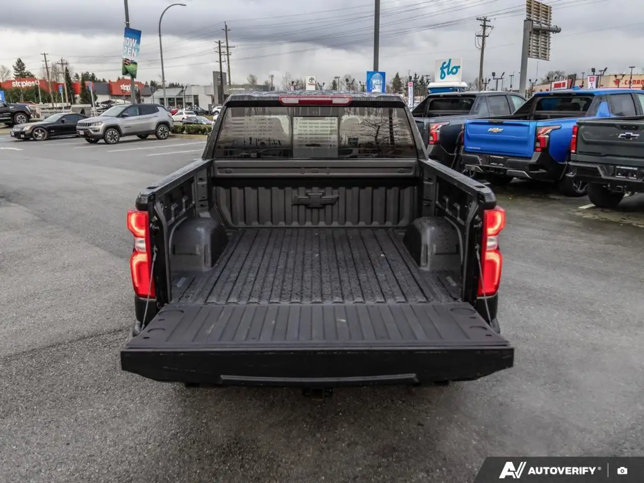 Chevrolet Silverado 1500 снимка Chevrolet Silverado 1500