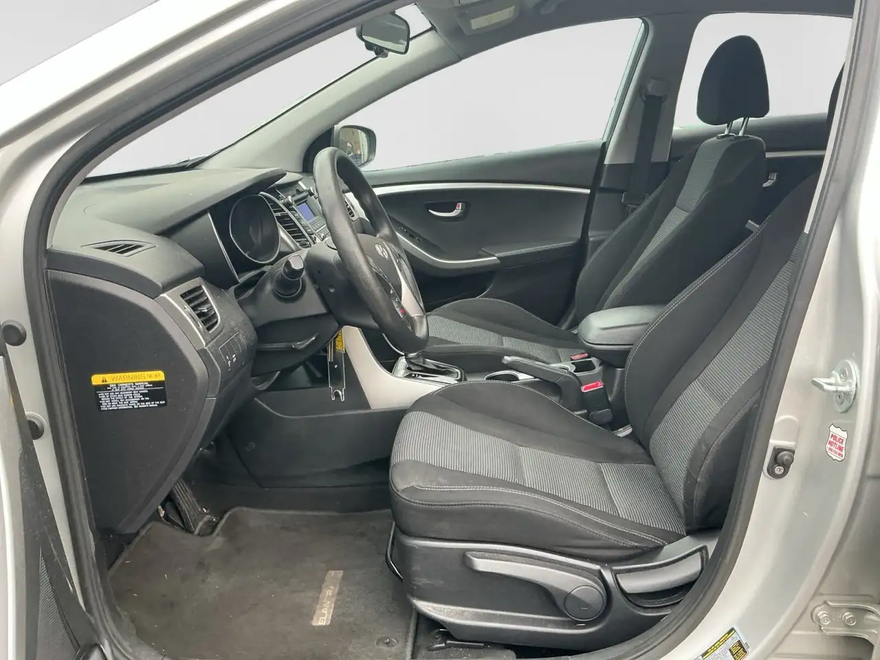 Hyundai ELANTRA снимка Hyundai ELANTRA