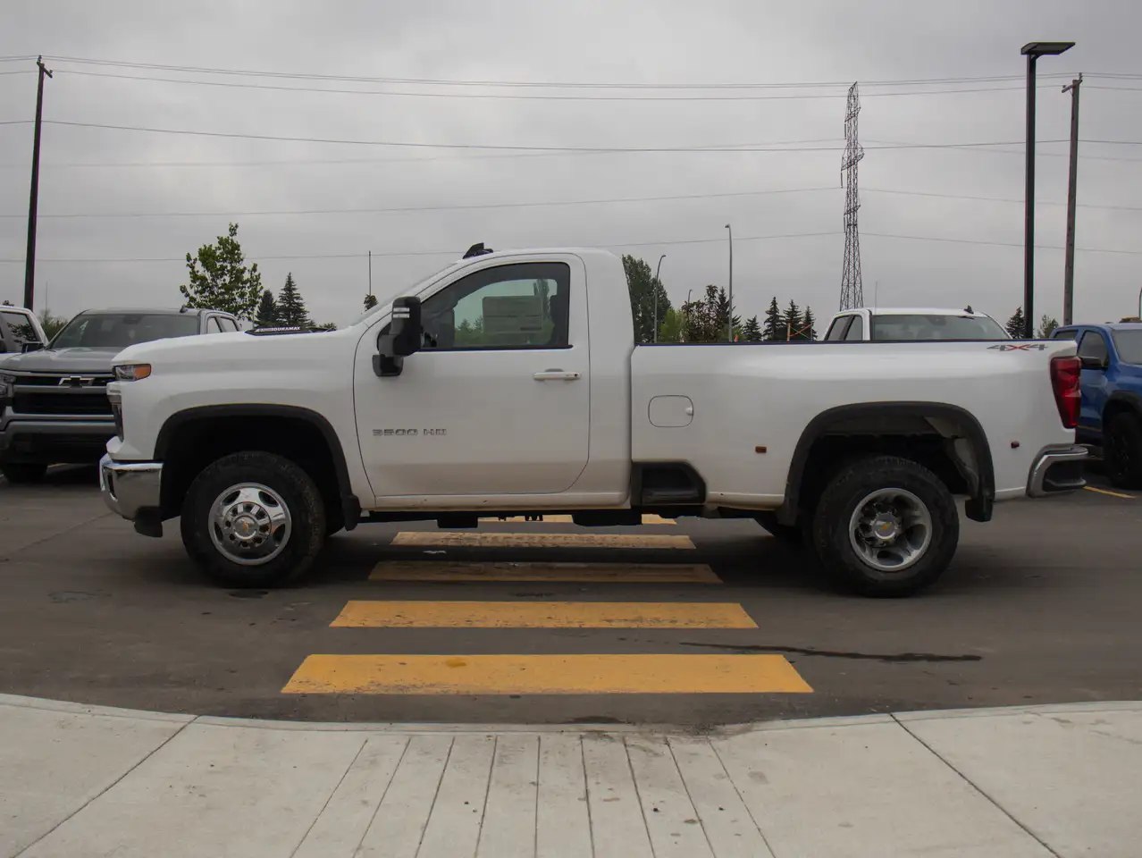 Chevrolet Silverado 3500 снимка Chevrolet Silverado 3500