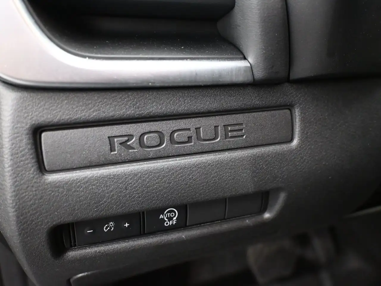 Nissan Rogue fotografie Nissan Rogue