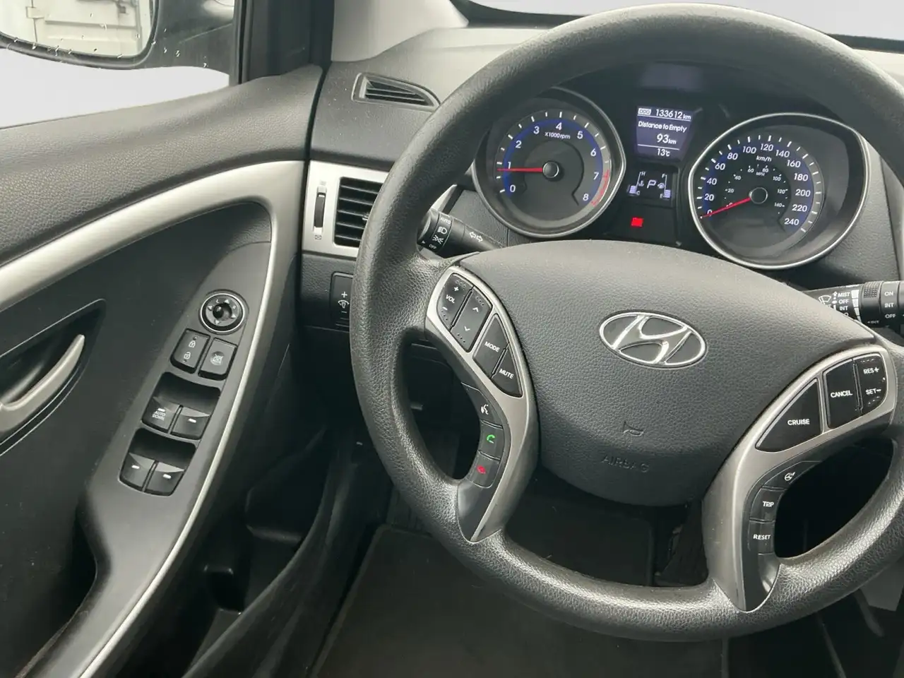 Hyundai ELANTRA снимка Hyundai ELANTRA