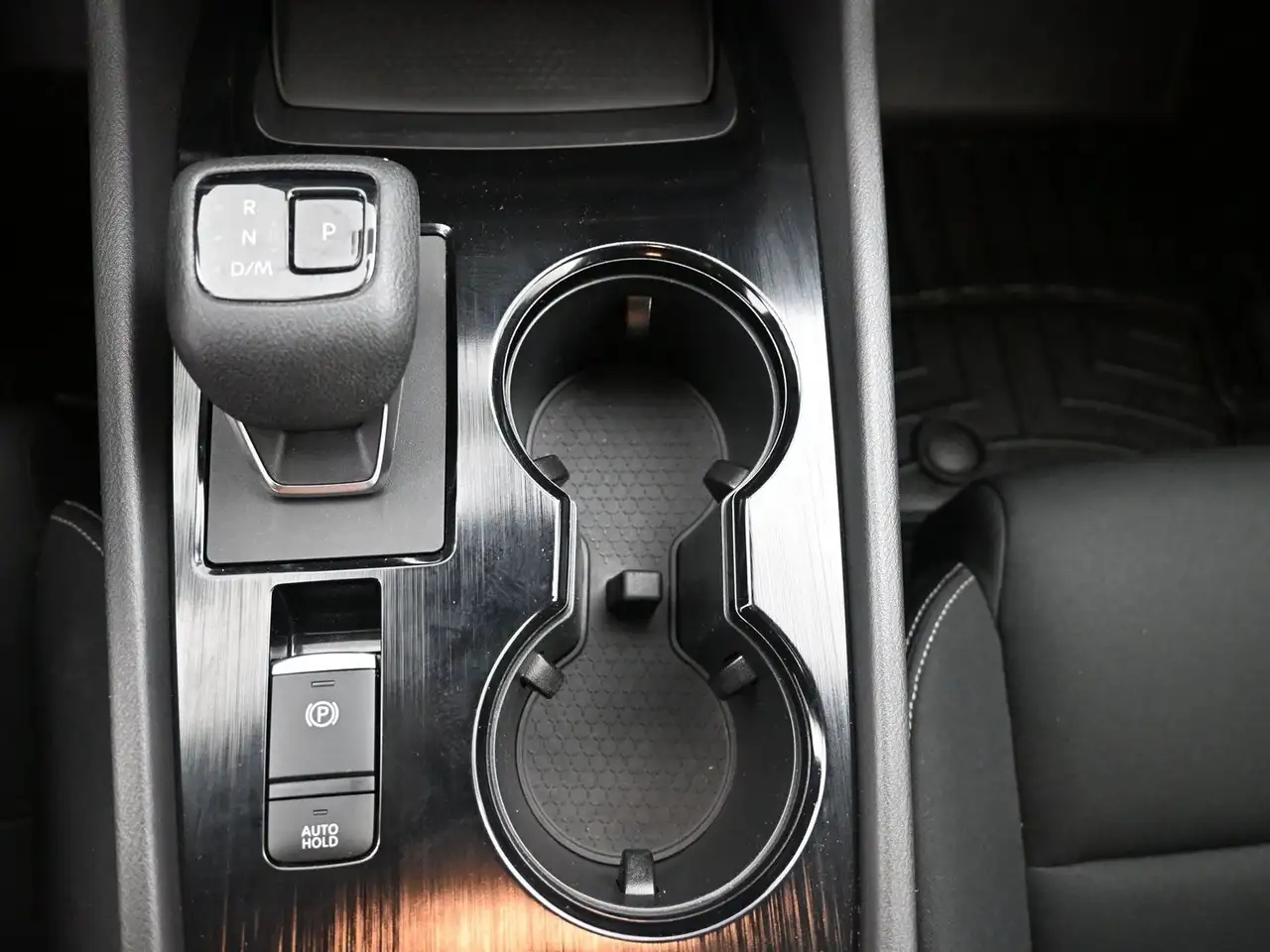 Nissan Rogue fotografie Nissan Rogue