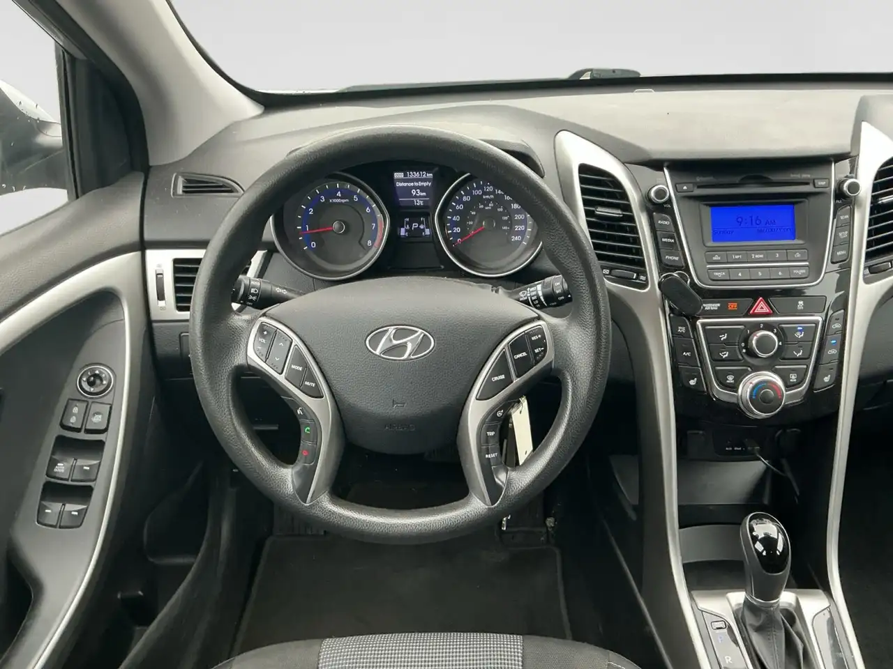 Hyundai ELANTRA снимка Hyundai ELANTRA