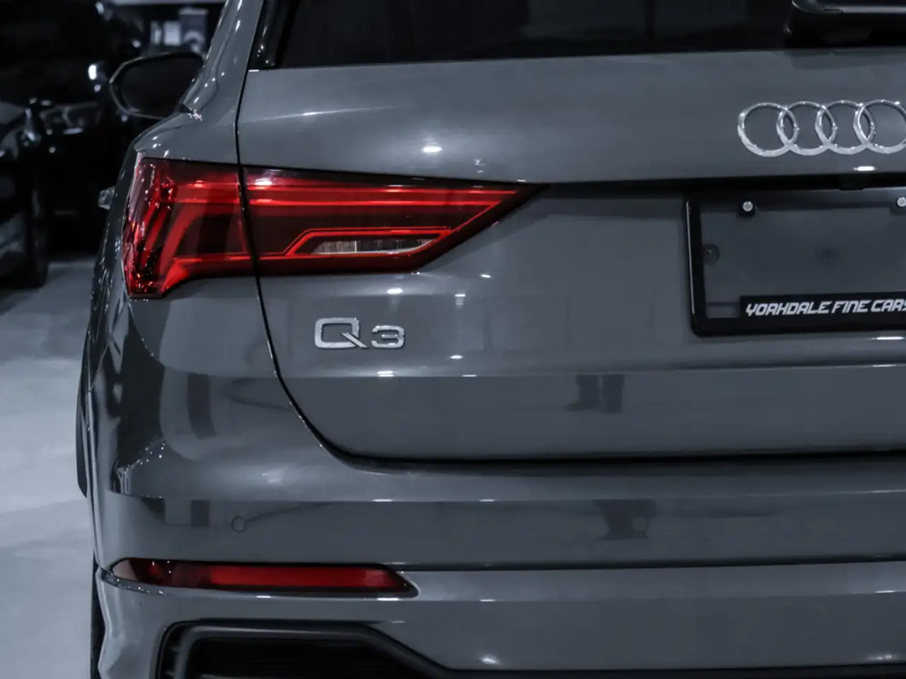 Audi Q3 photo Audi Q3