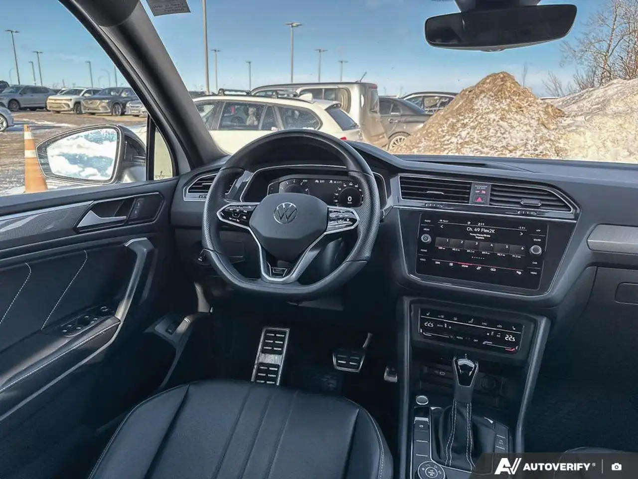 Volkswagen Tiguan снимка Volkswagen Tiguan