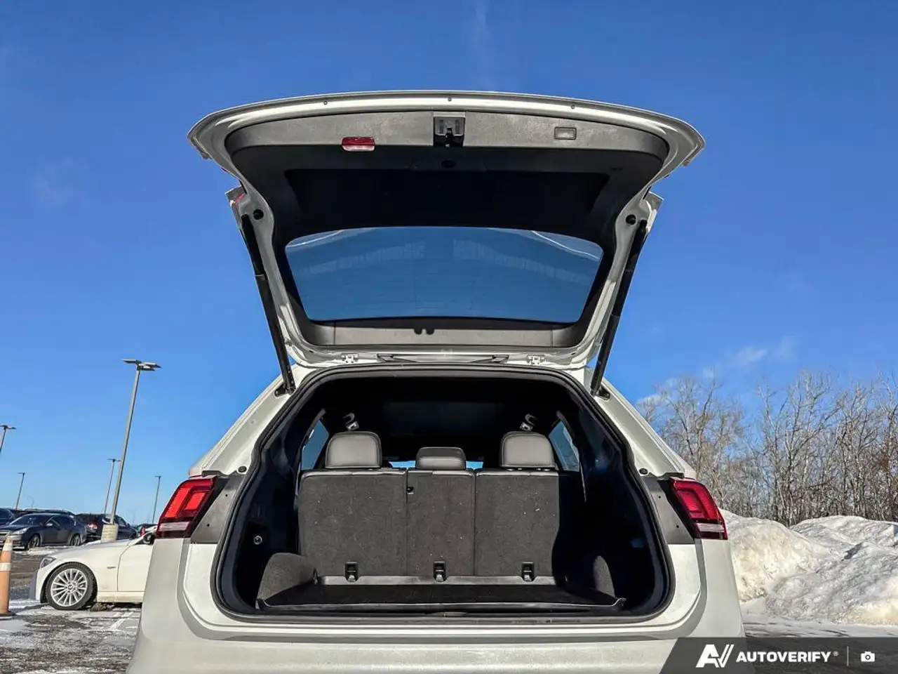 Volkswagen Tiguan снимка Volkswagen Tiguan