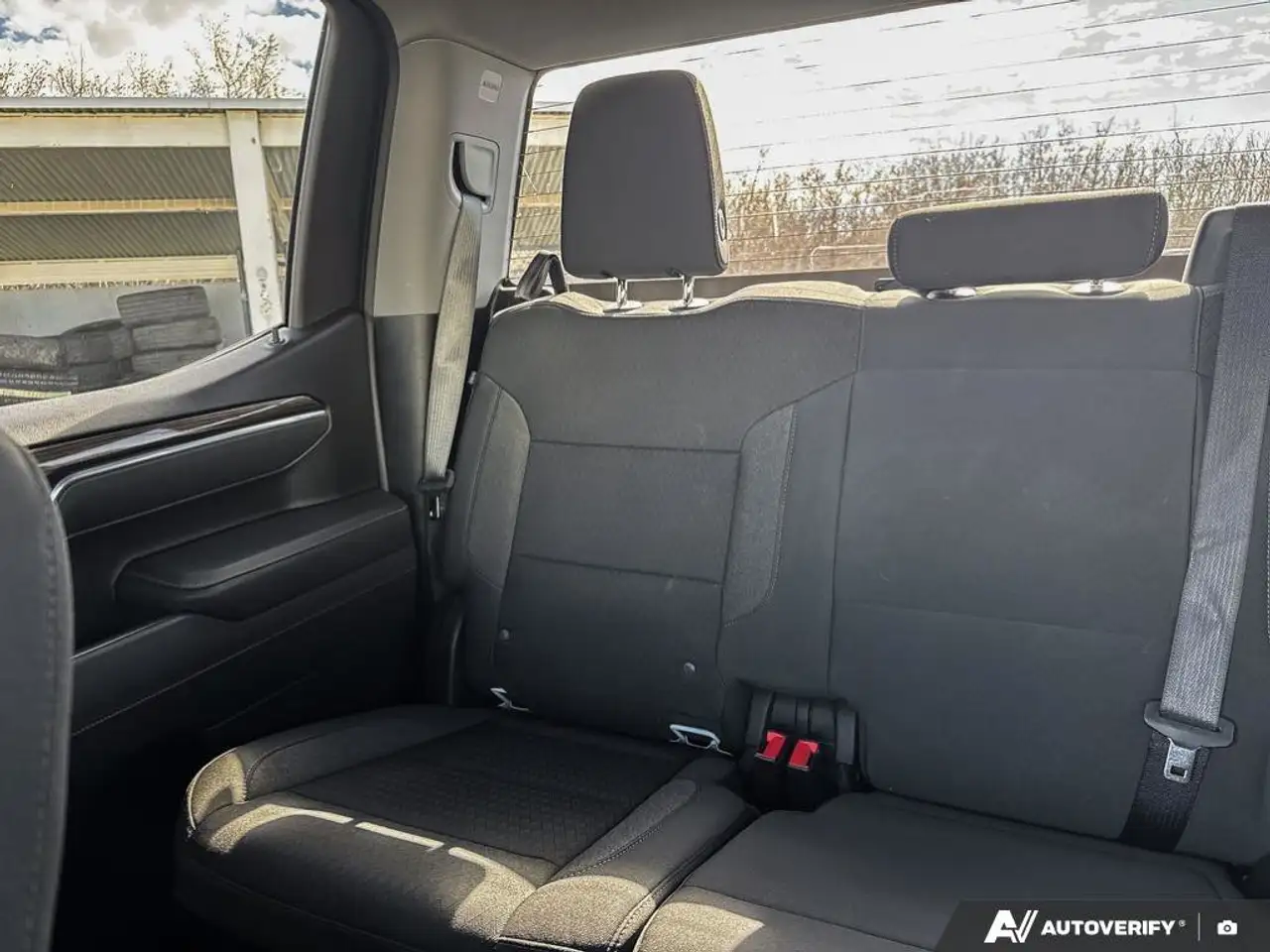 Chevrolet Silverado 1500 снимка Chevrolet Silverado 1500