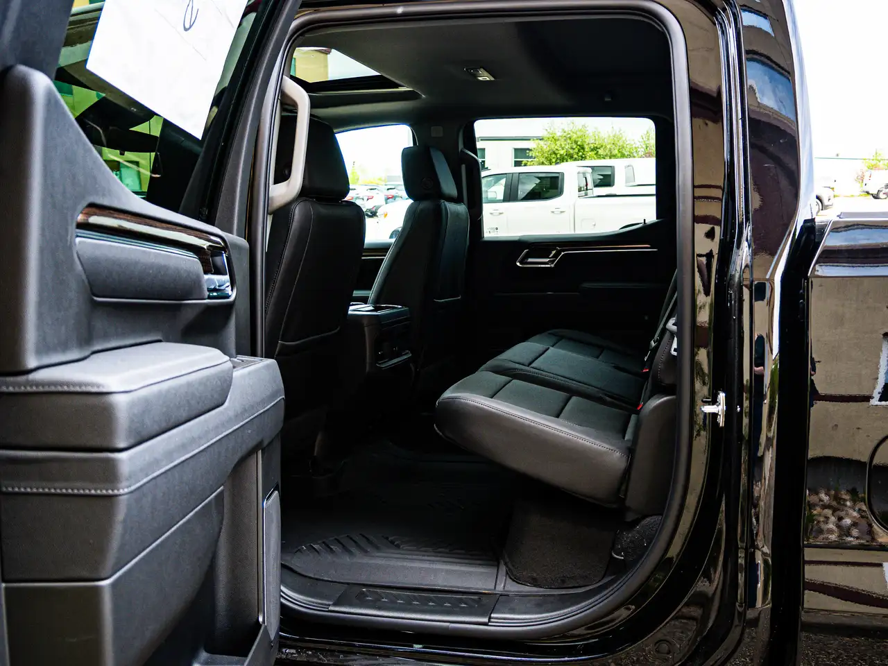 Chevrolet Silverado 1500 photo Chevrolet Silverado 1500
