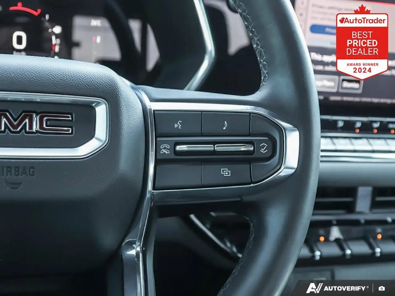 GMC Canyon photo GMC Canyon