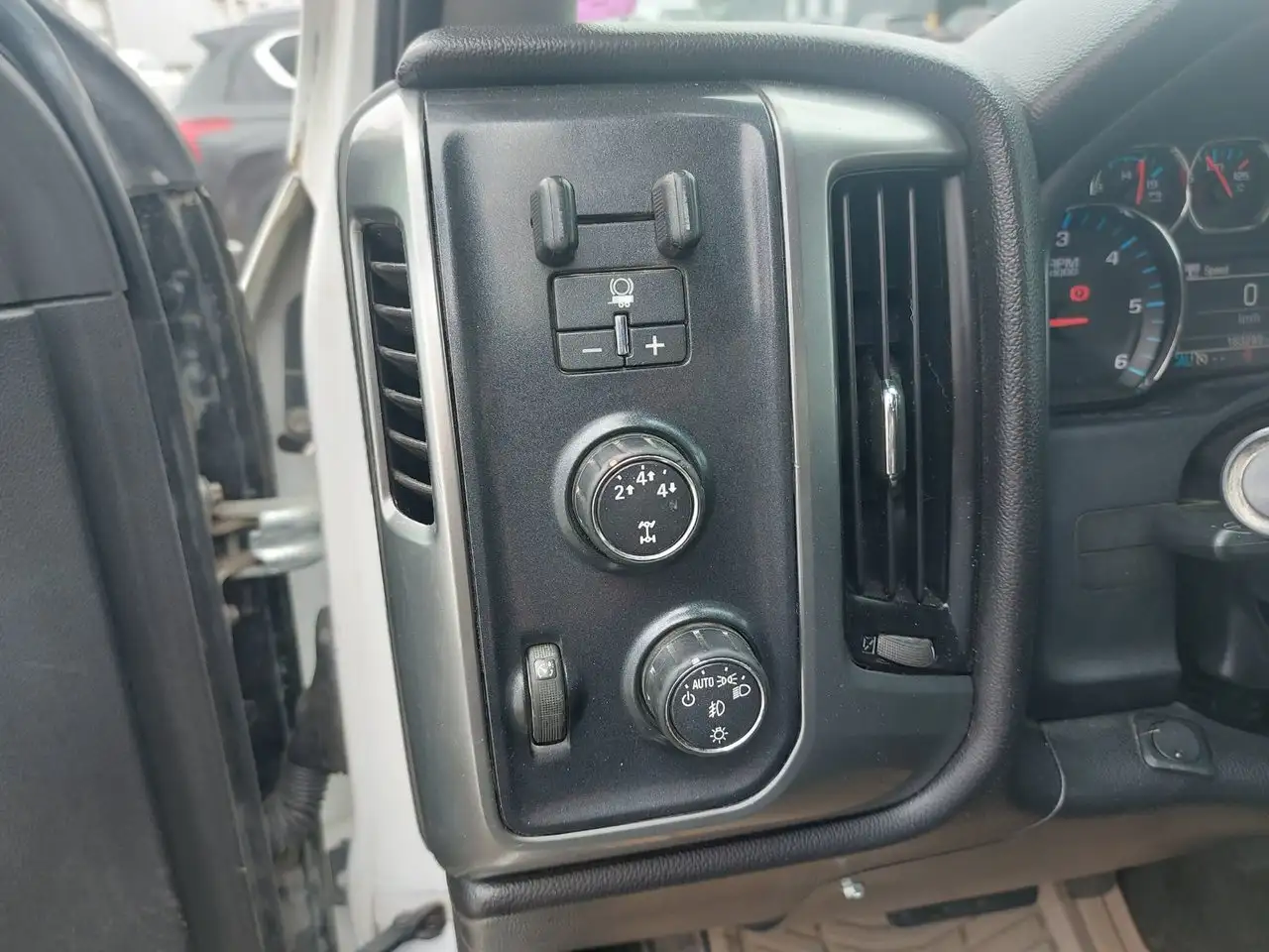 Chevrolet Silverado 3500 photo Chevrolet Silverado 3500