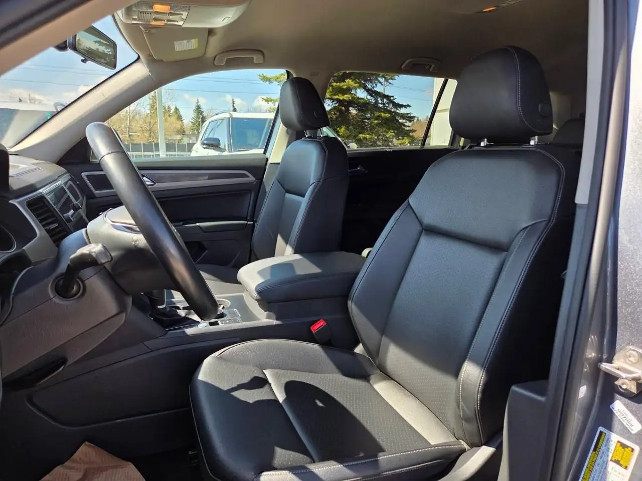 Volkswagen Atlas photo Volkswagen Atlas