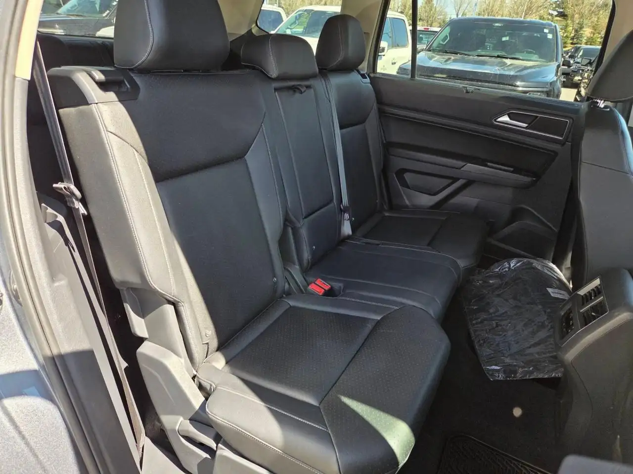 Volkswagen Atlas photo Volkswagen Atlas
