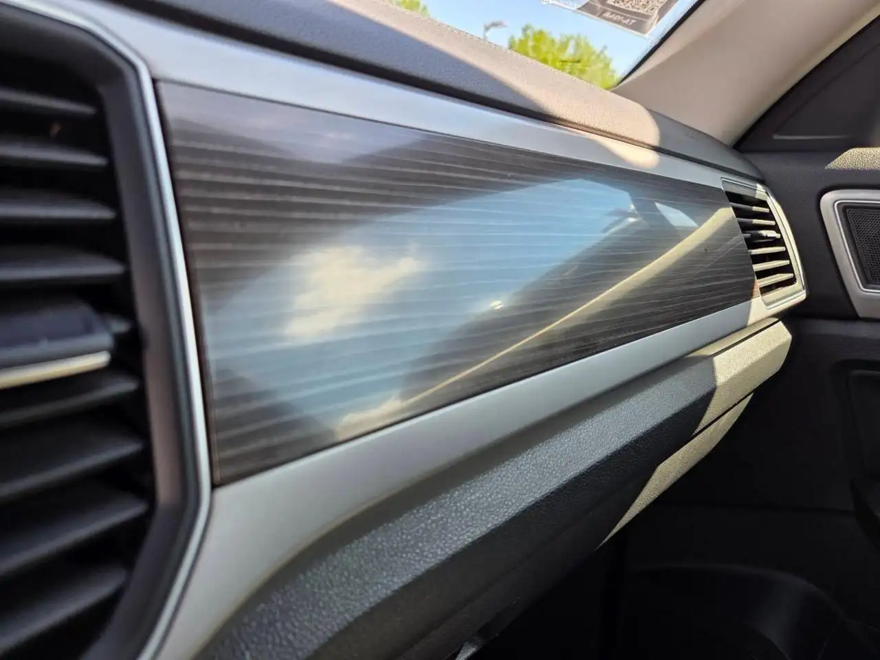 Volkswagen Atlas photo Volkswagen Atlas