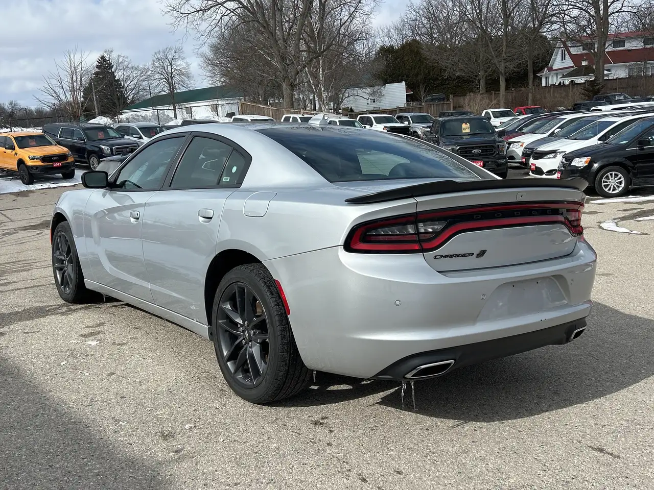 Dodge Charger снимка Dodge Charger