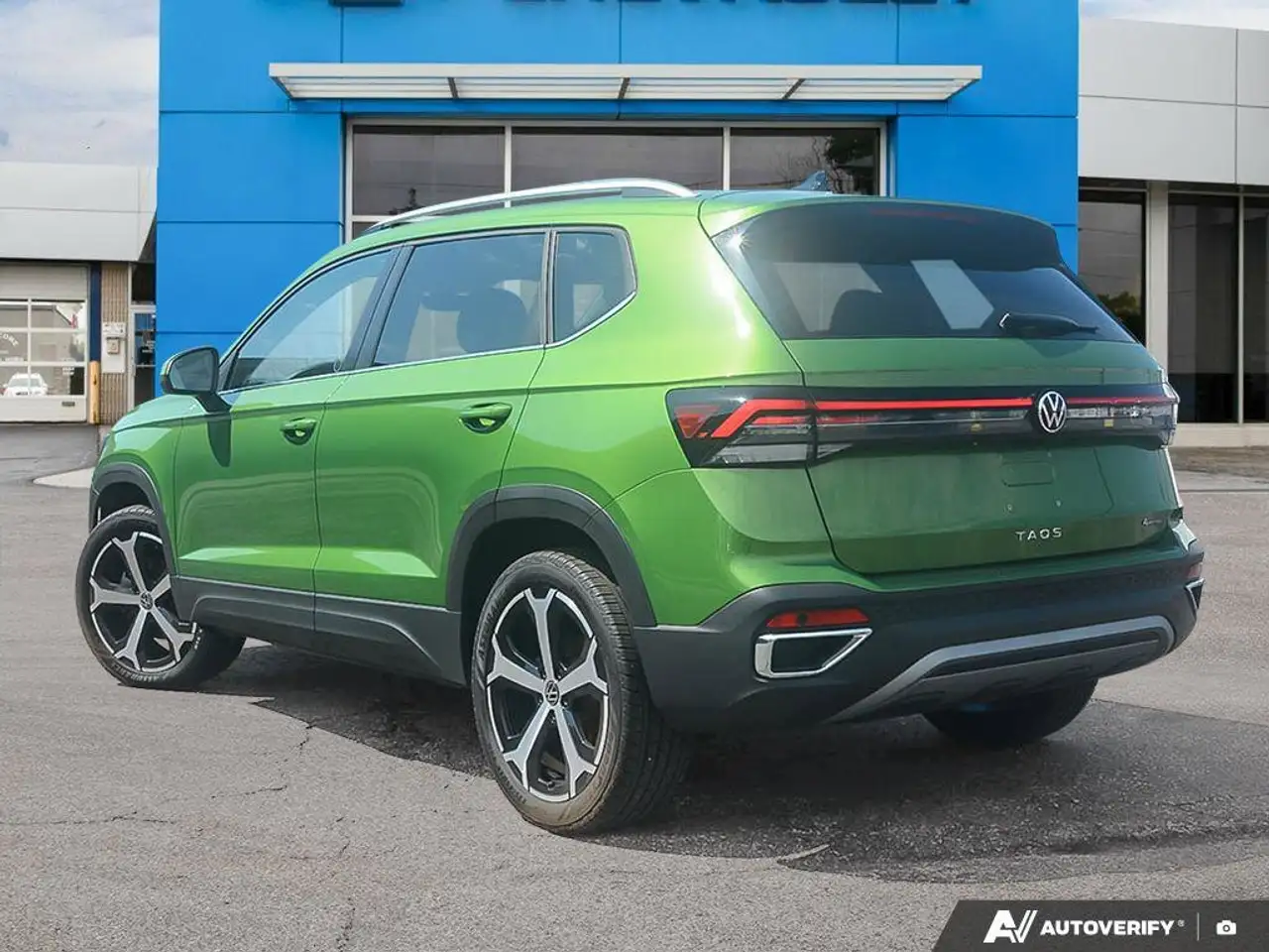 Volkswagen Taos снимка Volkswagen Taos