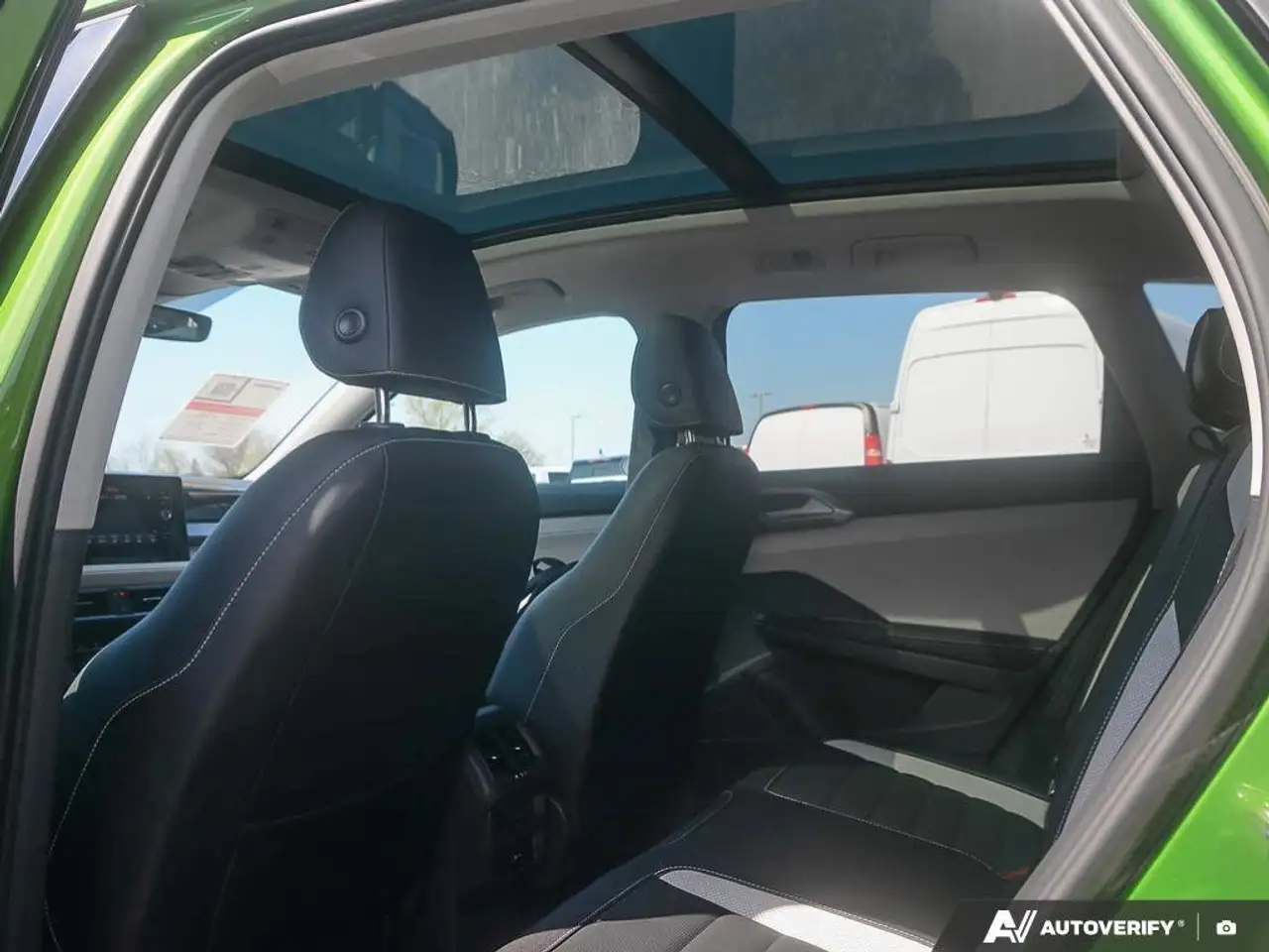 Volkswagen Taos снимка Volkswagen Taos