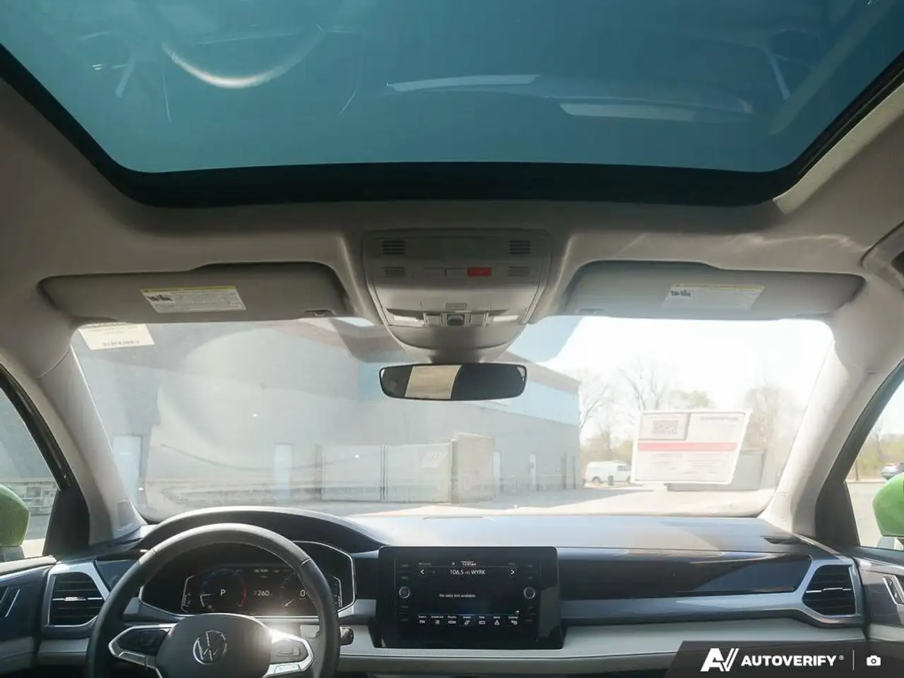 Volkswagen Taos снимка Volkswagen Taos