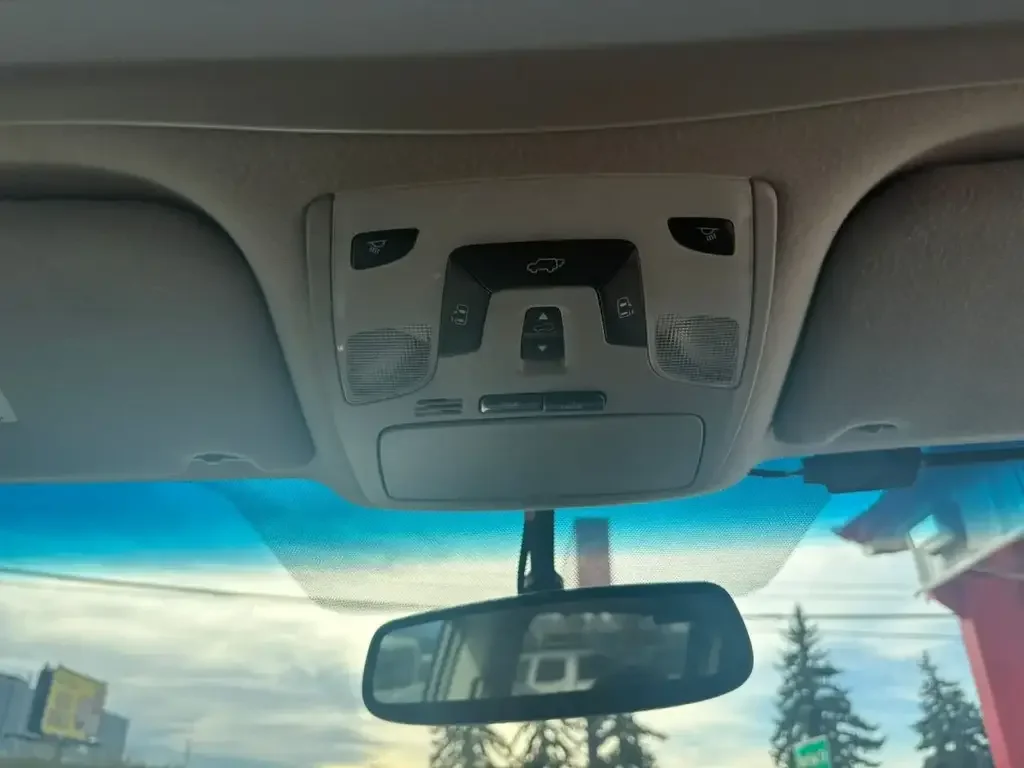 Toyota Sienna снимка Toyota Sienna