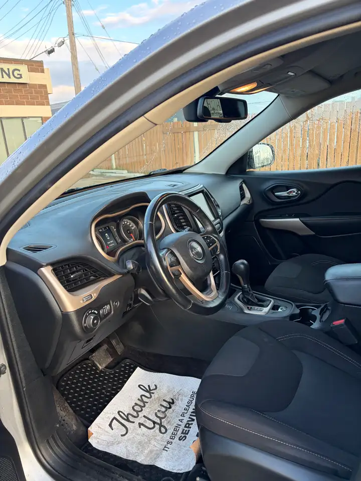 Jeep Grand Cherokee photo Jeep Grand Cherokee