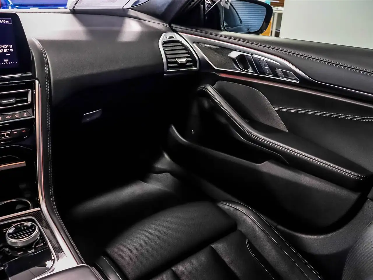 BMW 8 Series photo BMW 8 Series