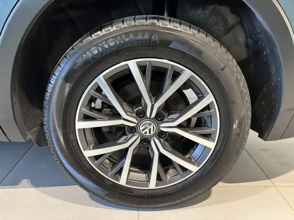 Volkswagen Tiguan снимка Volkswagen Tiguan