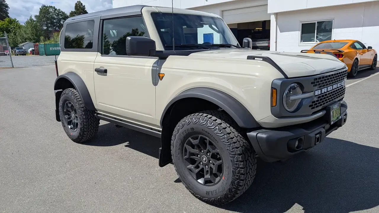 Ford Bronco снимка Ford Bronco