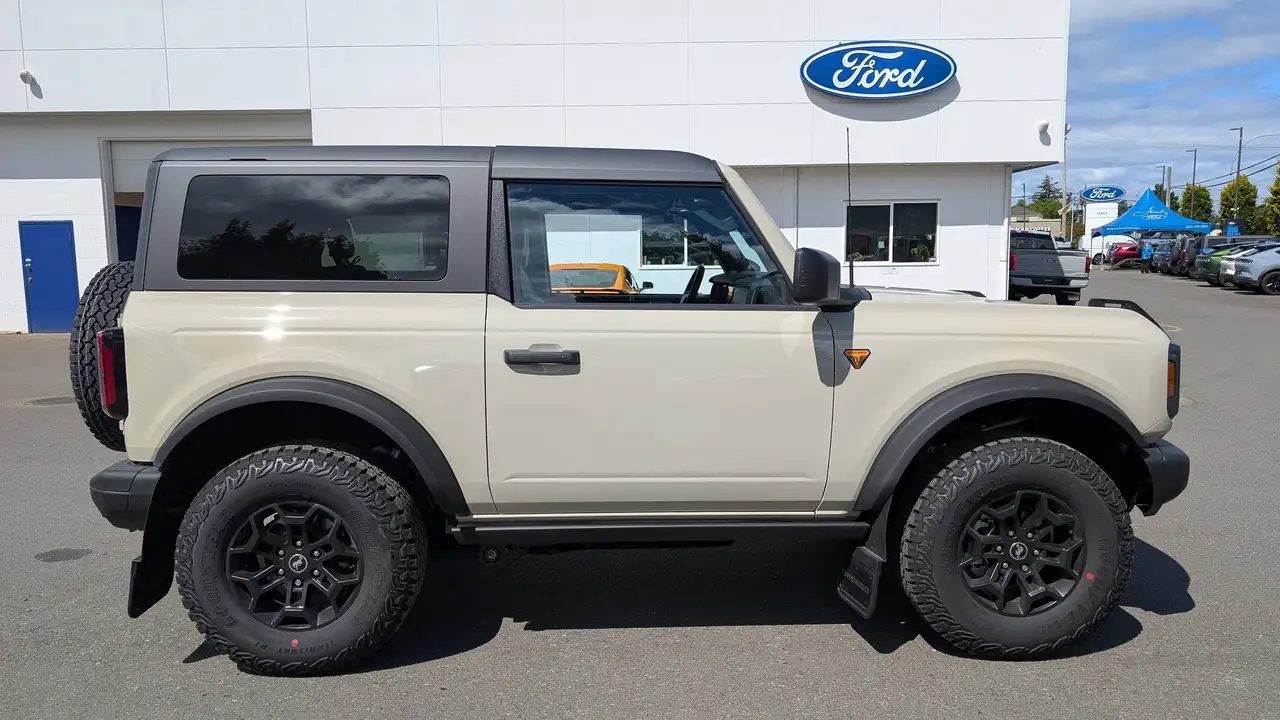 Ford Bronco снимка Ford Bronco