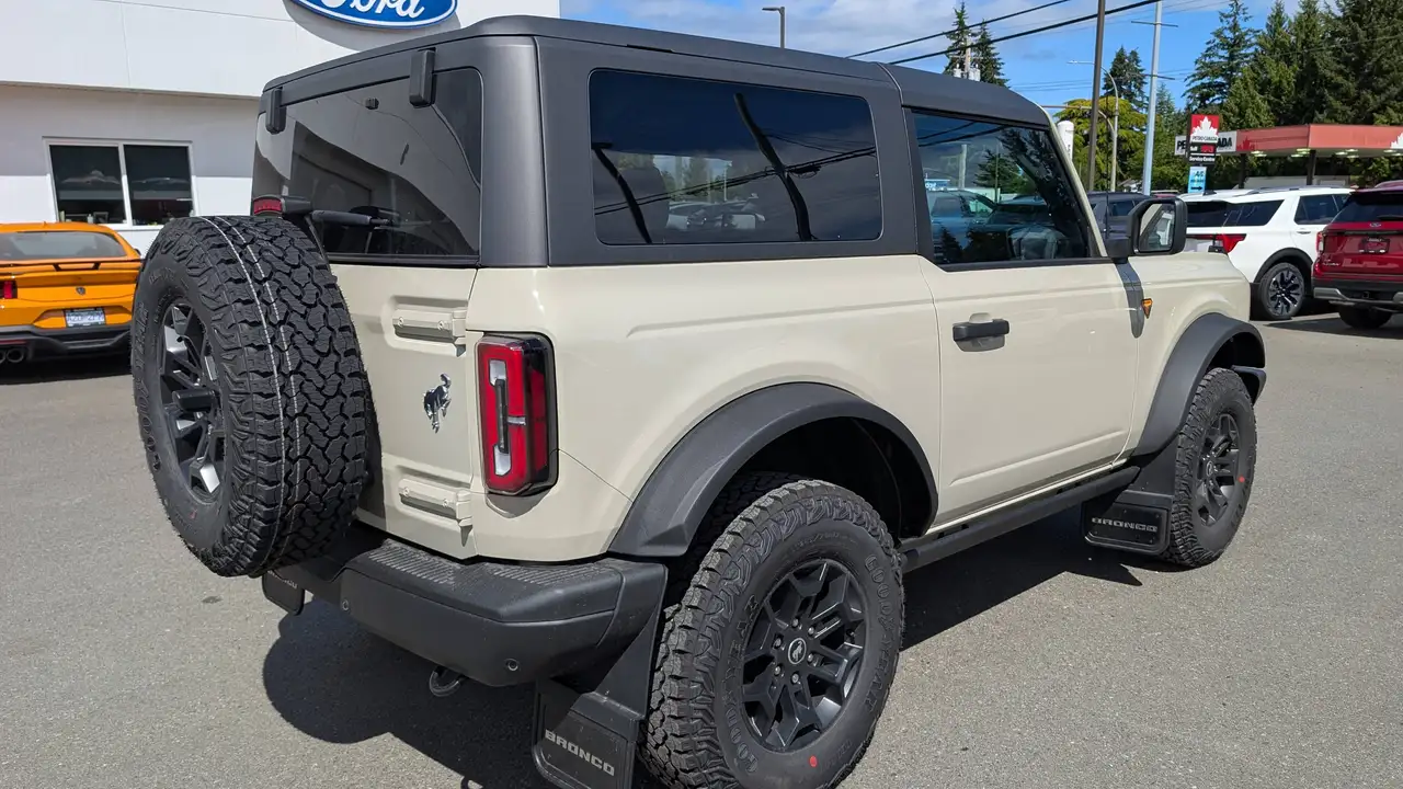 Ford Bronco снимка Ford Bronco