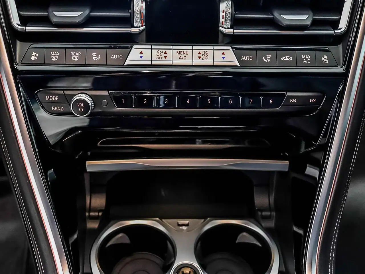 BMW 8 Series photo BMW 8 Series