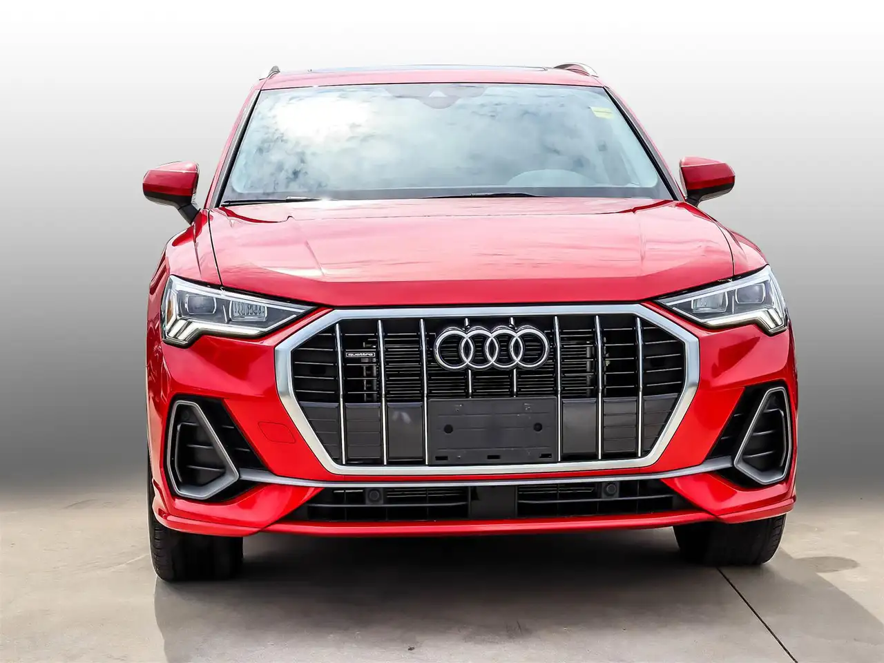 Audi Q3 снимка Audi Q3