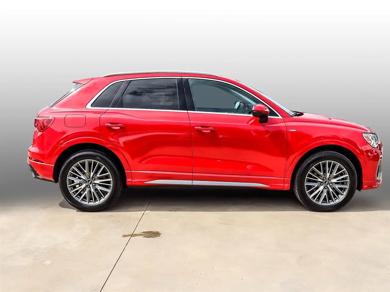 Audi Q3 снимка Audi Q3