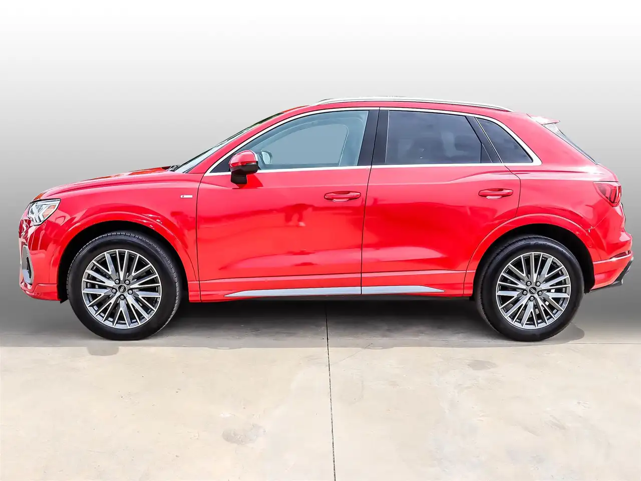 Audi Q3 снимка Audi Q3
