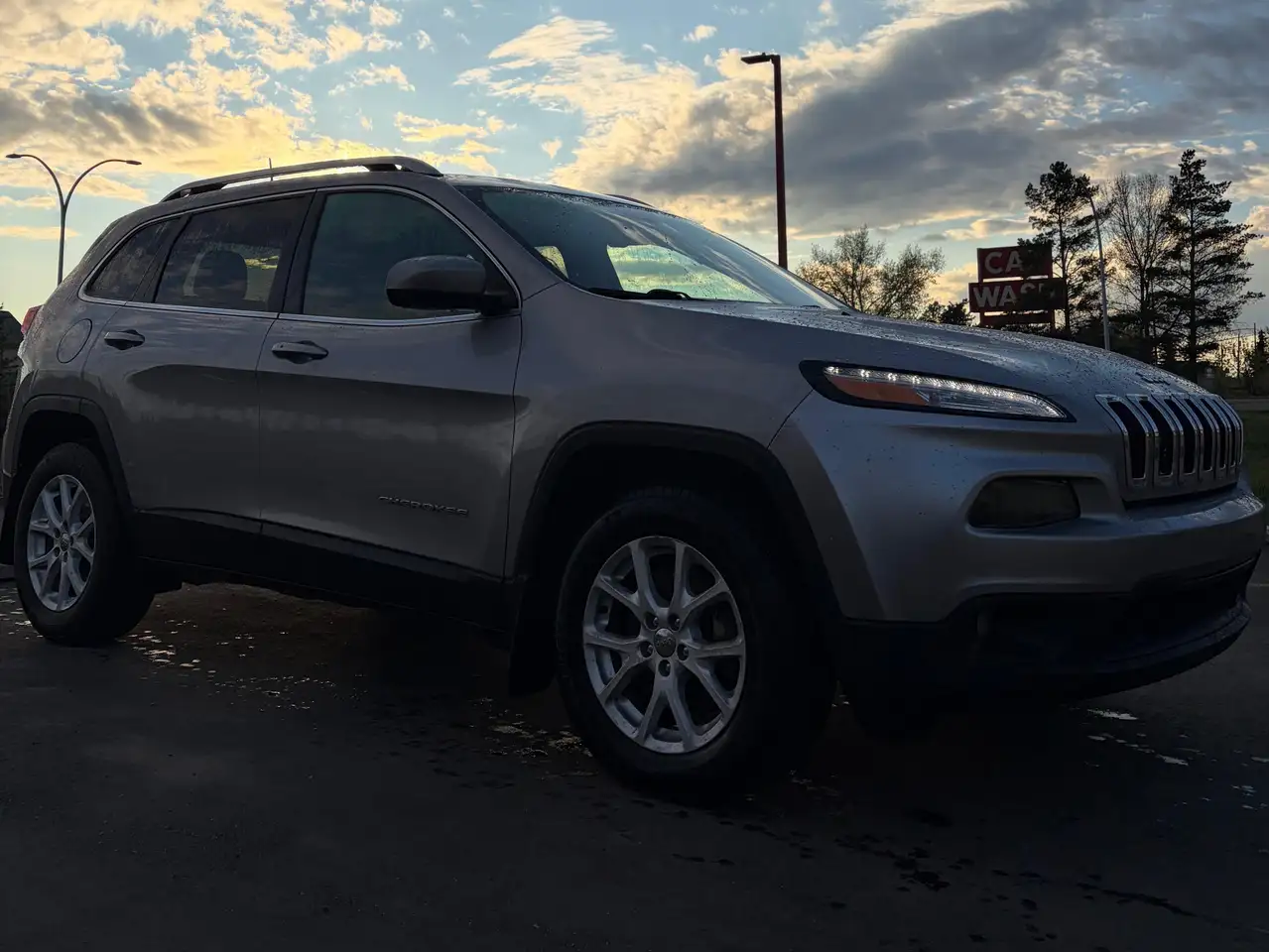 Jeep Grand Cherokee photo Jeep Grand Cherokee