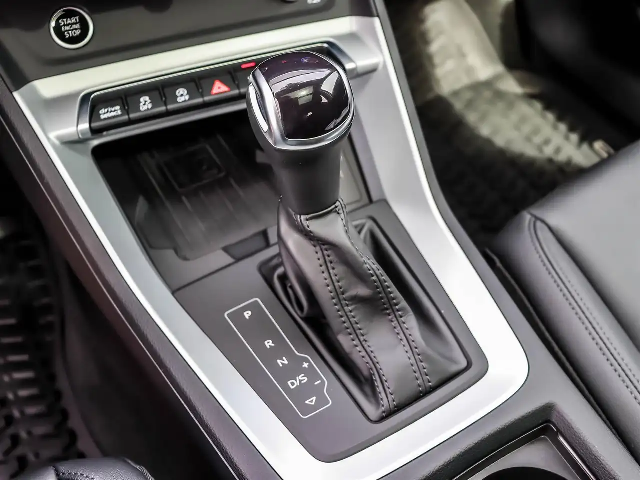 Audi Q3 снимка Audi Q3