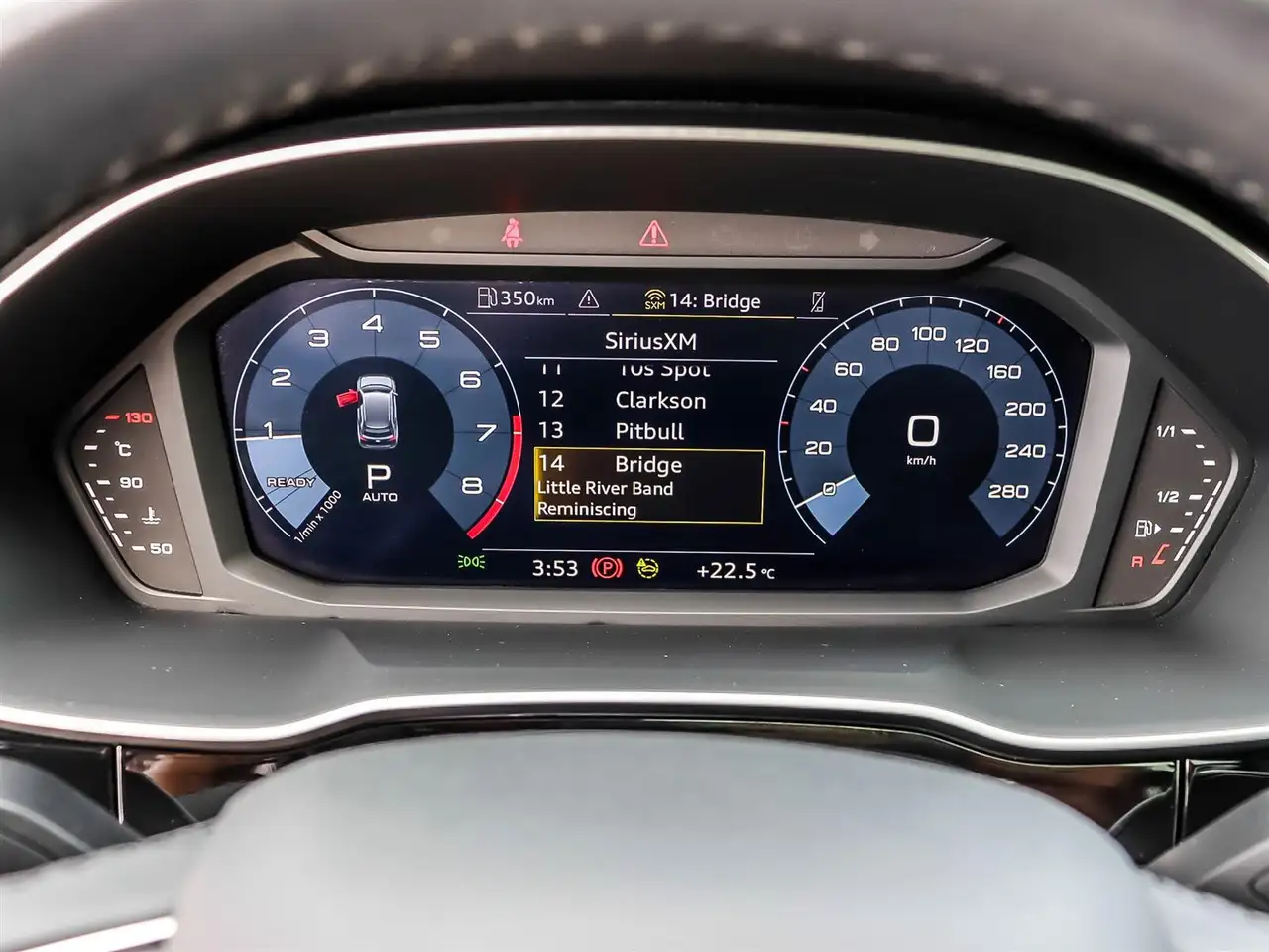Audi Q3 снимка Audi Q3