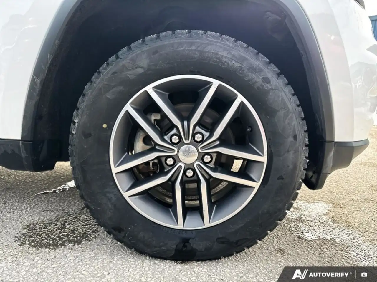 Jeep Grand Cherokee photo Jeep Grand Cherokee