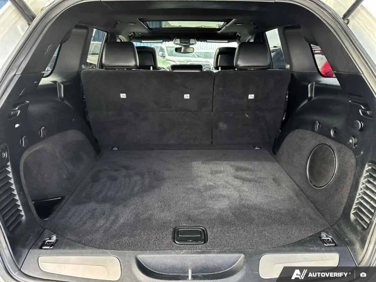 Jeep Grand Cherokee photo Jeep Grand Cherokee