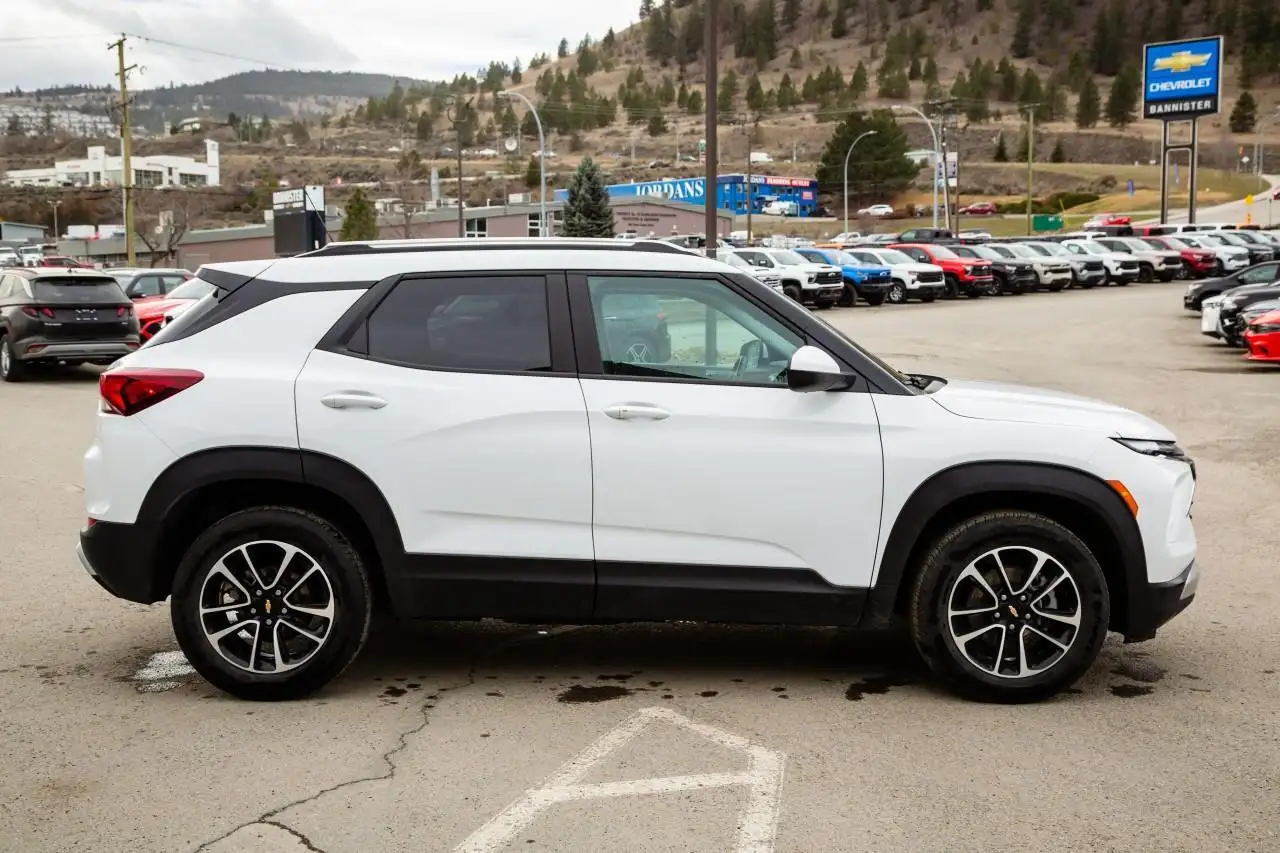 Chevrolet Trailblazer photo Chevrolet Trailblazer