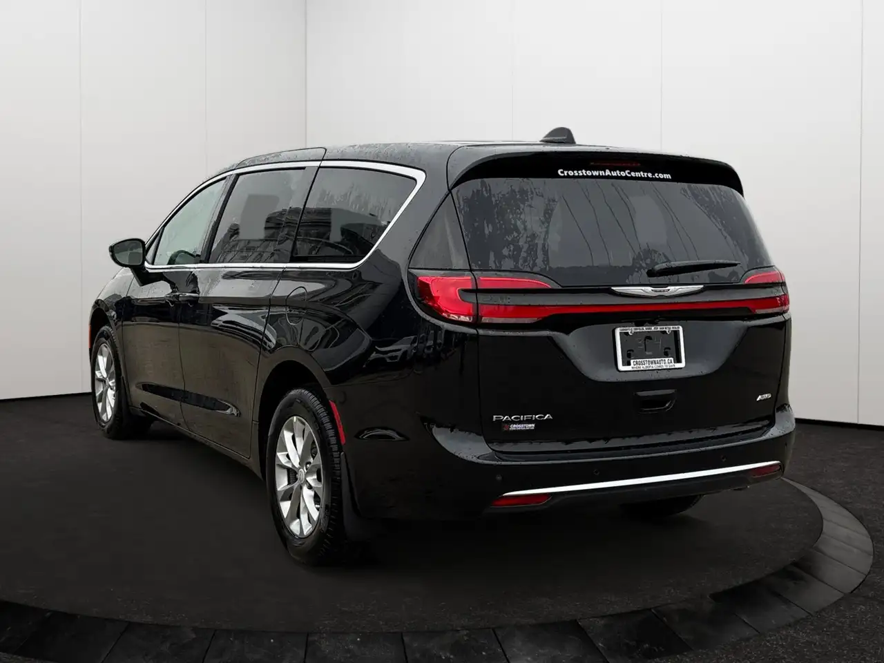 Chrysler Pacifica снимка Chrysler Pacifica