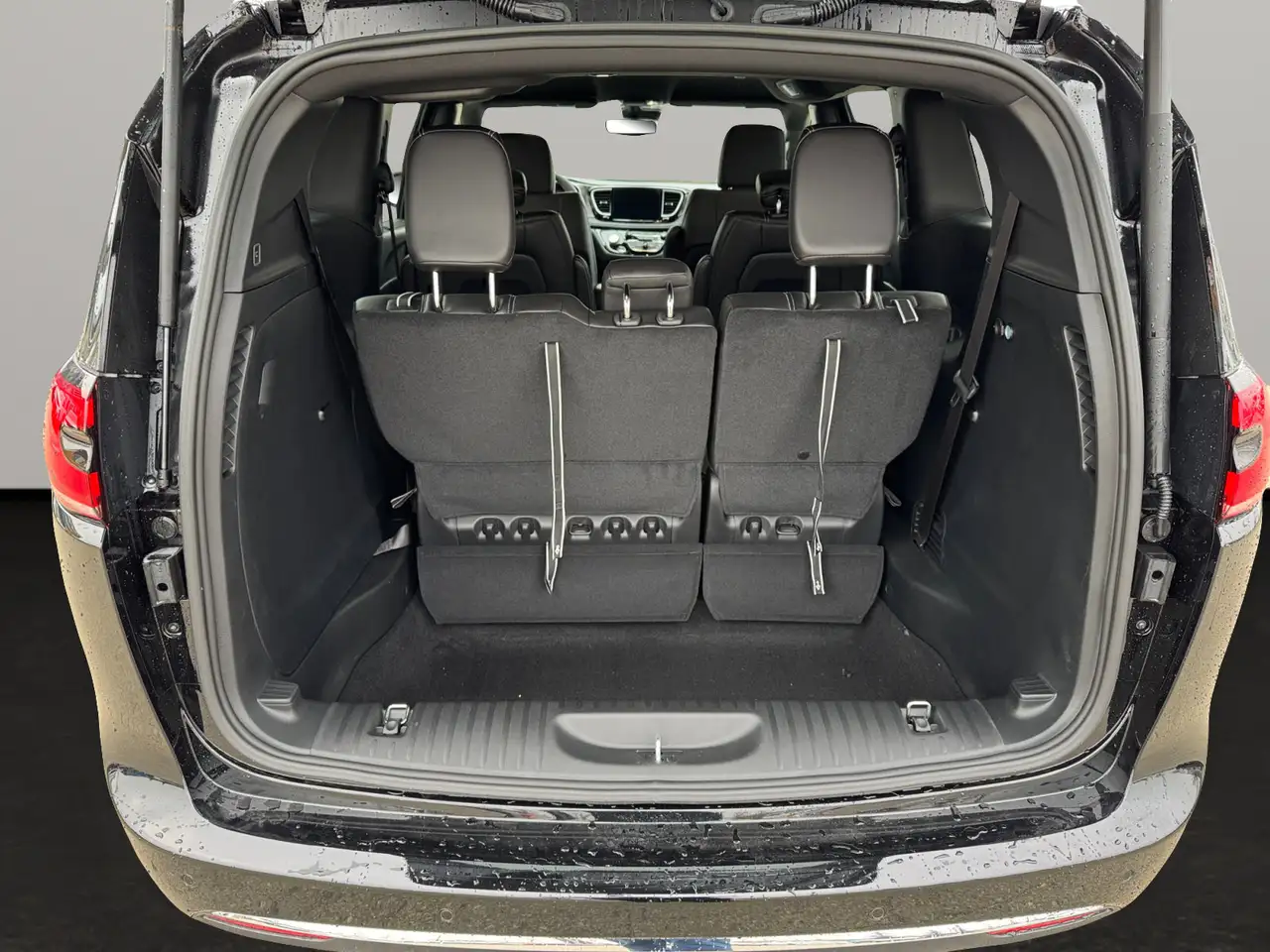 Chrysler Pacifica снимка Chrysler Pacifica