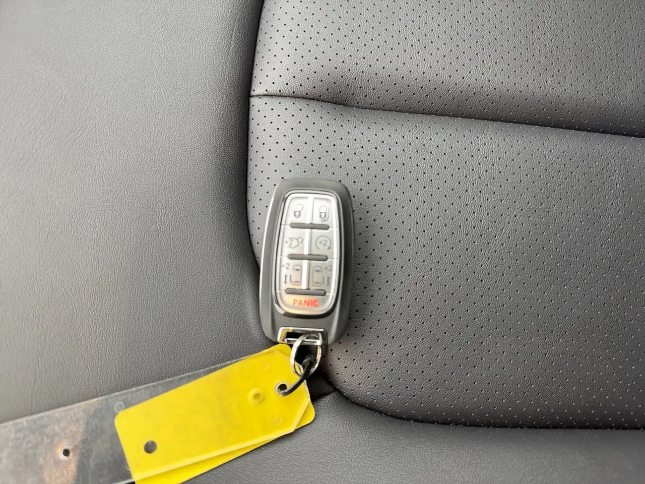 Chrysler Pacifica снимка Chrysler Pacifica