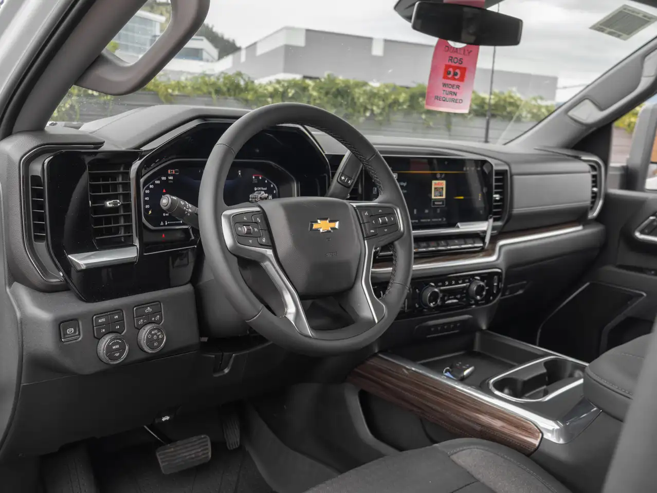Chevrolet Silverado 3500 снимка Chevrolet Silverado 3500