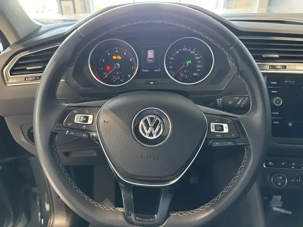 Volkswagen Tiguan снимка Volkswagen Tiguan
