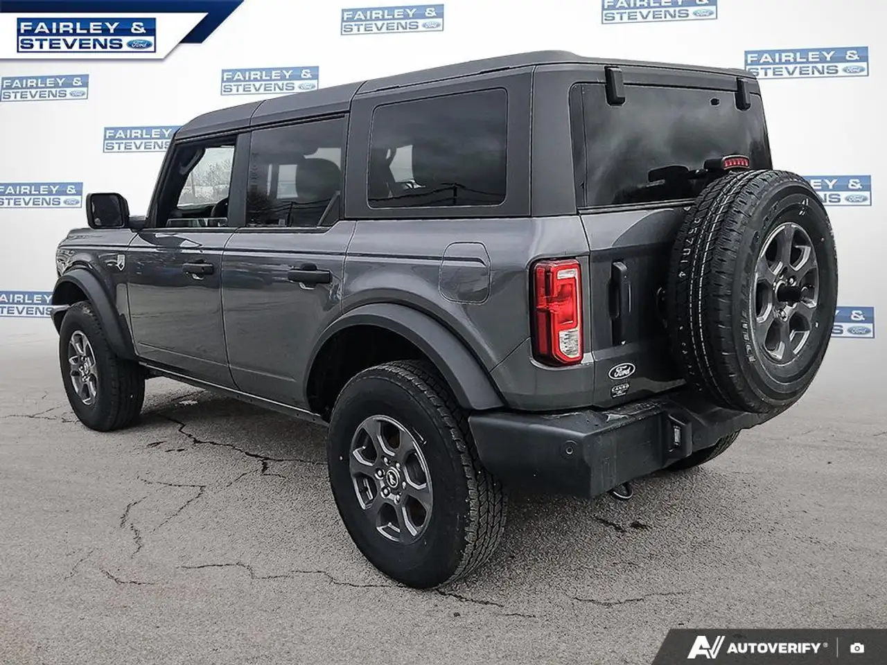 Ford Bronco photo Ford Bronco