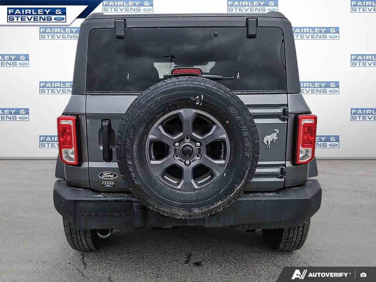 Ford Bronco photo Ford Bronco