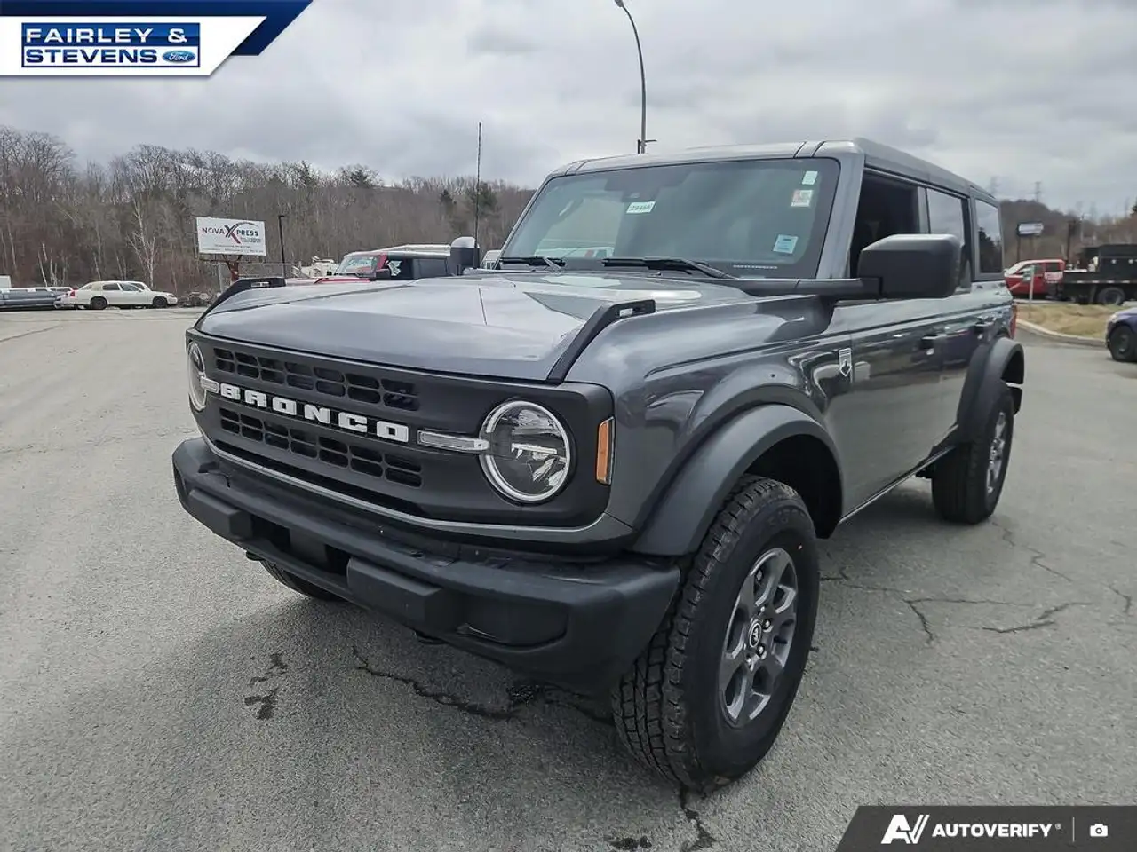 Ford Bronco photo Ford Bronco