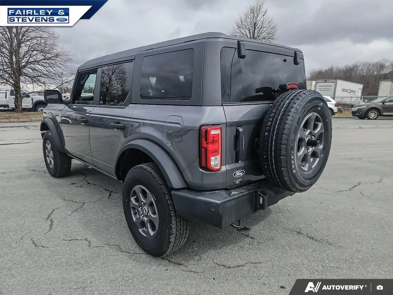 Ford Bronco photo Ford Bronco