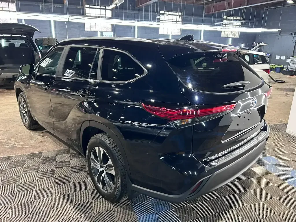 Toyota Highlander снимка Toyota Highlander