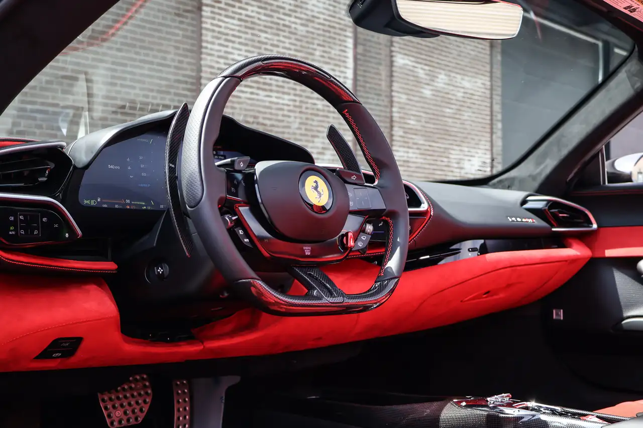Ferrari 296 GTS снимка Ferrari 296 GTS